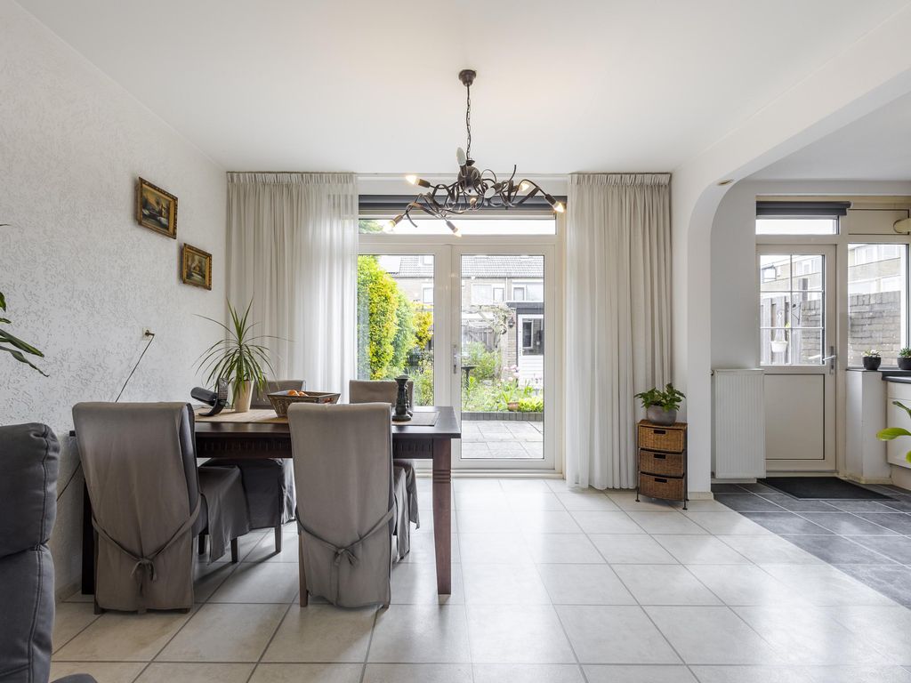 Saturnusstraat 13, HARDINXVELD-GIESSENDAM