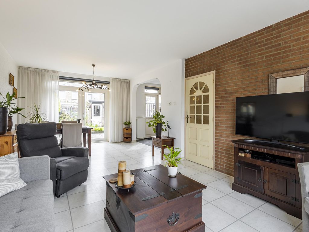 Saturnusstraat 13, HARDINXVELD-GIESSENDAM