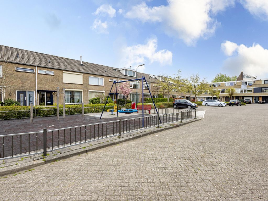 Saturnusstraat 13, HARDINXVELD-GIESSENDAM