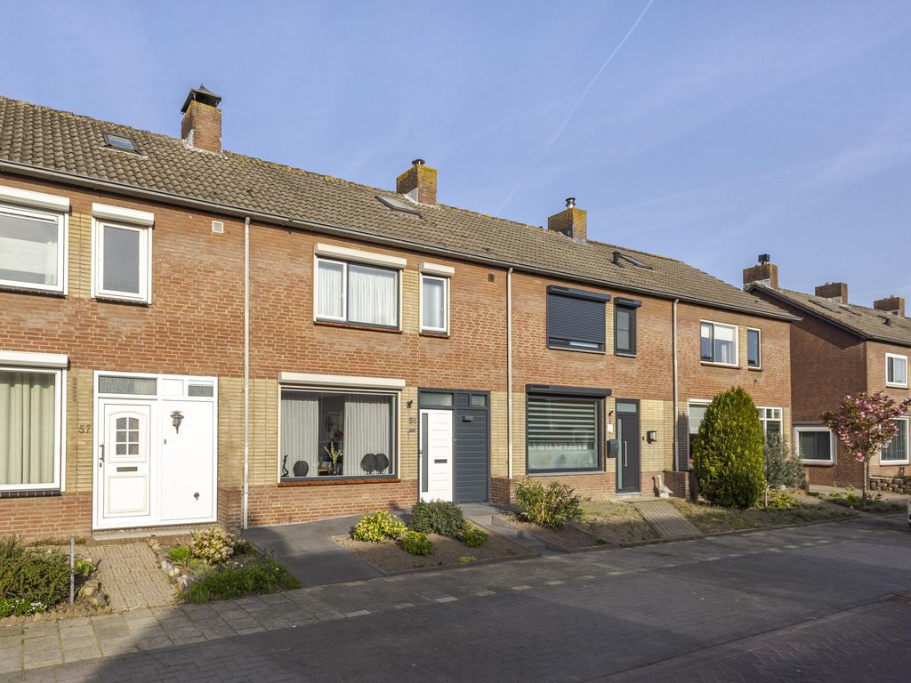 Rembrandtstraat 55, Hardinxveld-Giessendam