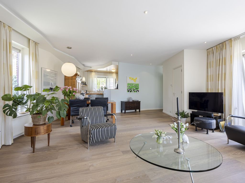 Knobbelzwaan 4, Hardinxveld-Giessendam