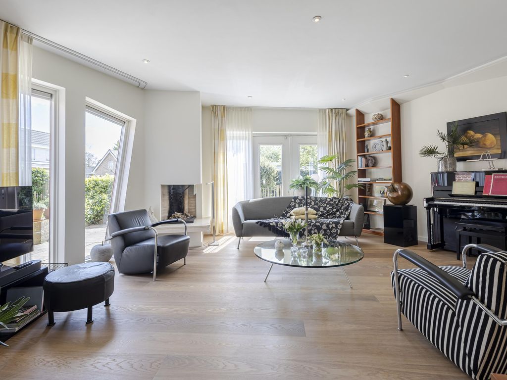 Knobbelzwaan 4, Hardinxveld-Giessendam