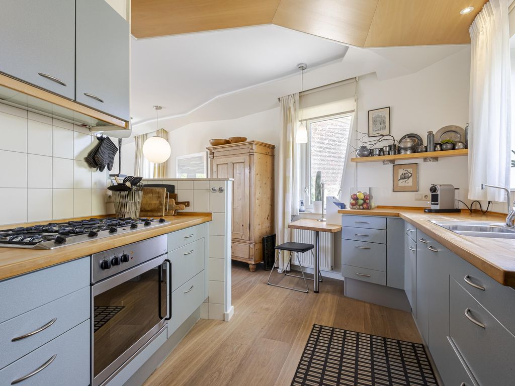 Knobbelzwaan 4, Hardinxveld-Giessendam