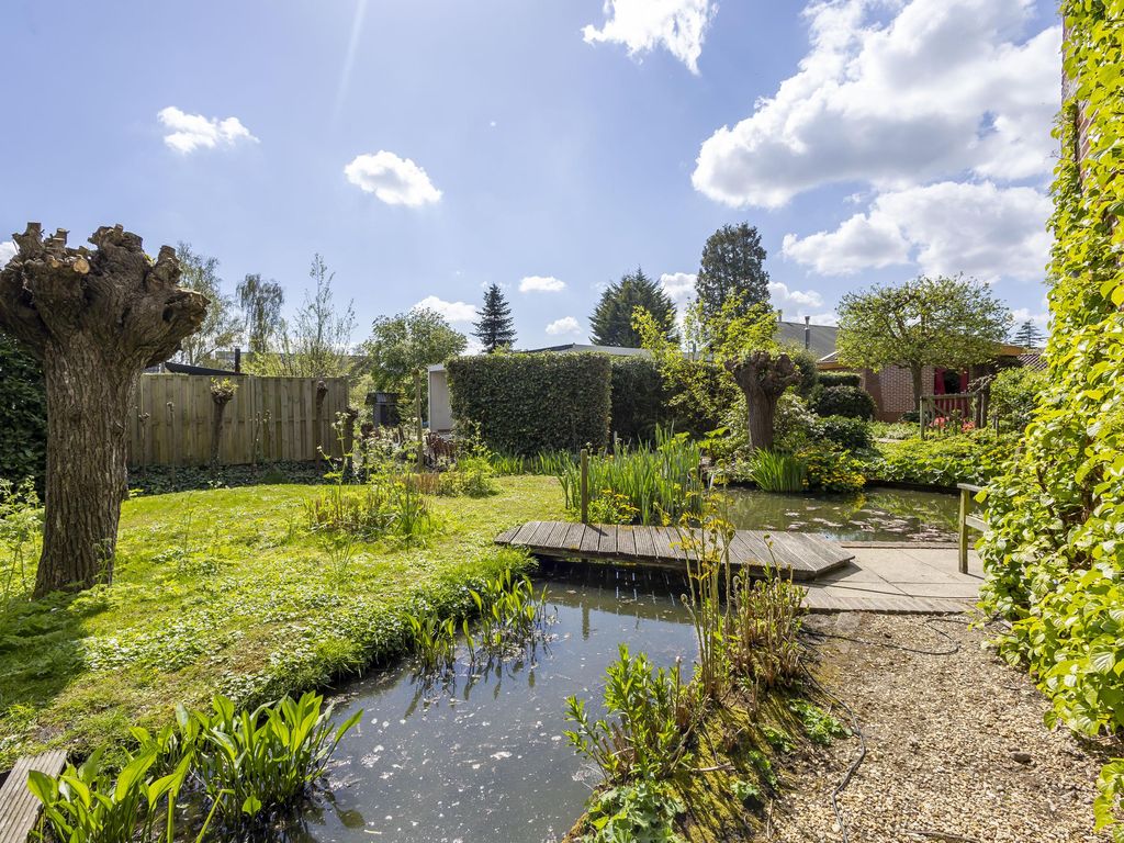 Knobbelzwaan 4, Hardinxveld-Giessendam