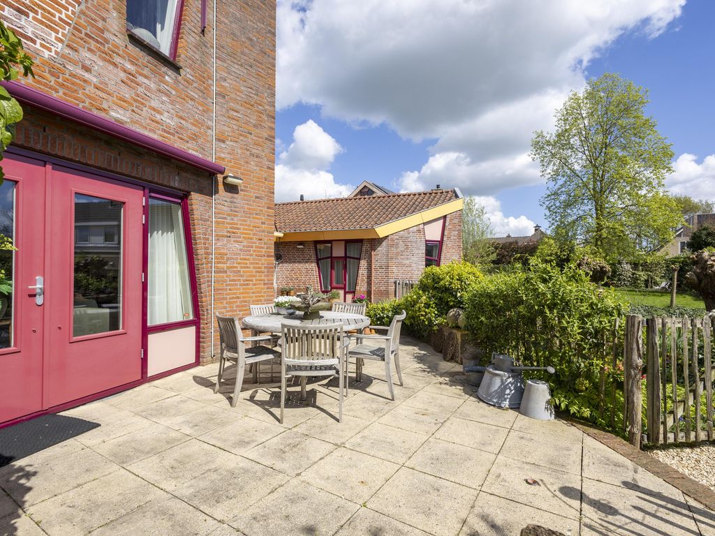 Knobbelzwaan 4, Hardinxveld-Giessendam