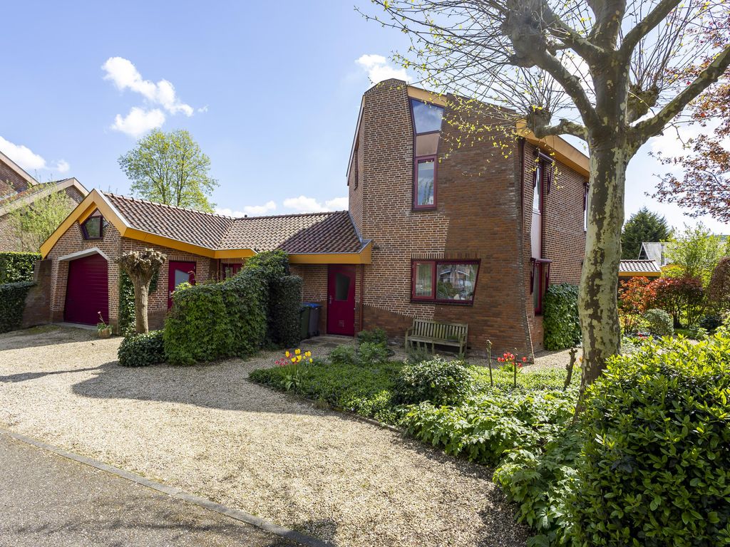 Knobbelzwaan 4, Hardinxveld-Giessendam