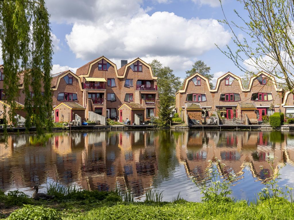 Knobbelzwaan 4, Hardinxveld-Giessendam