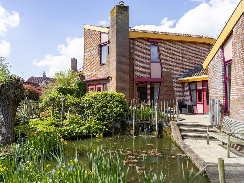 Knobbelzwaan 4, Hardinxveld-Giessendam