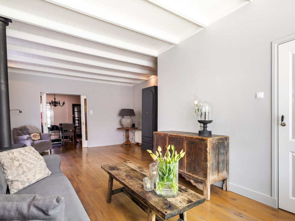 Nieuweweg 37, Hardinxveld-Giessendam