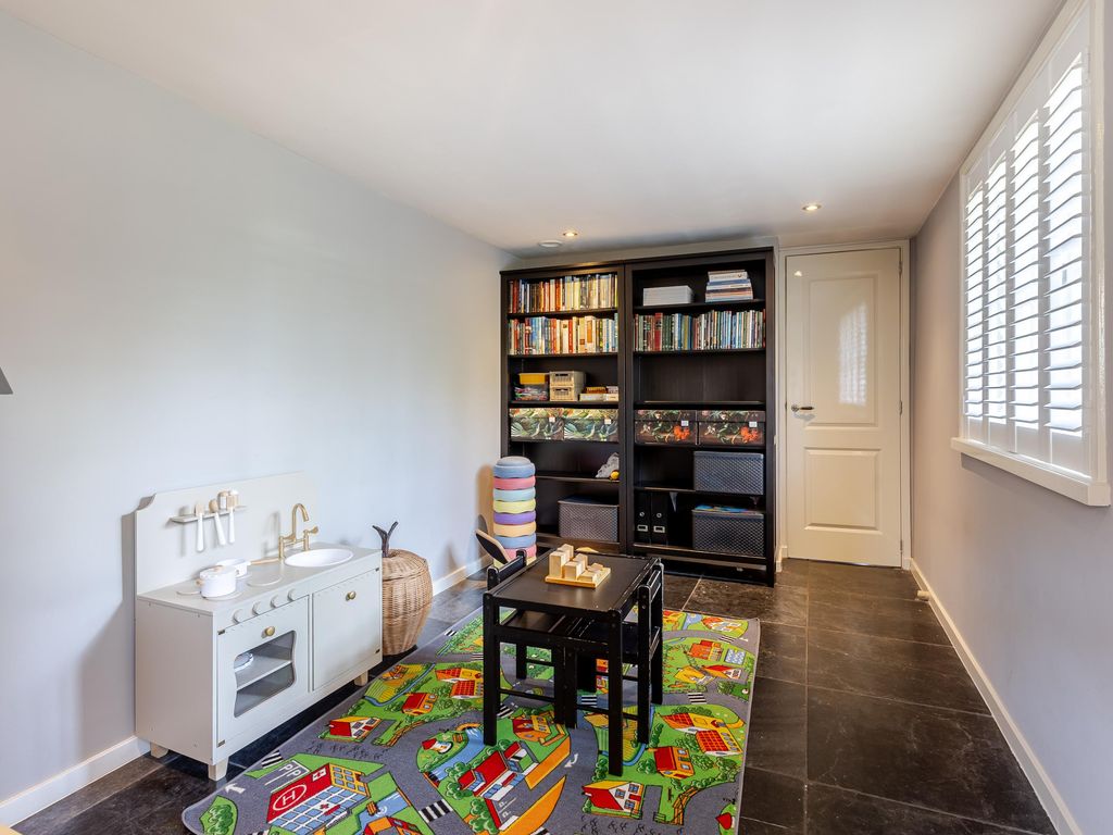 Nieuweweg 37, Hardinxveld-Giessendam