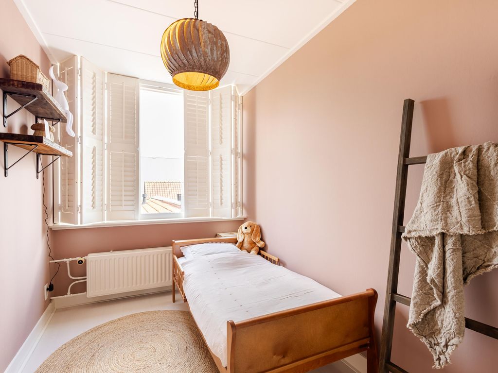 Nieuweweg 37, Hardinxveld-Giessendam