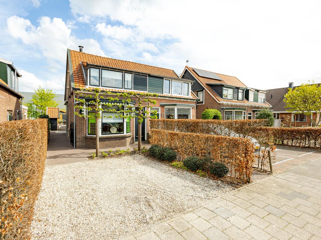 Nieuweweg 37, Hardinxveld-Giessendam