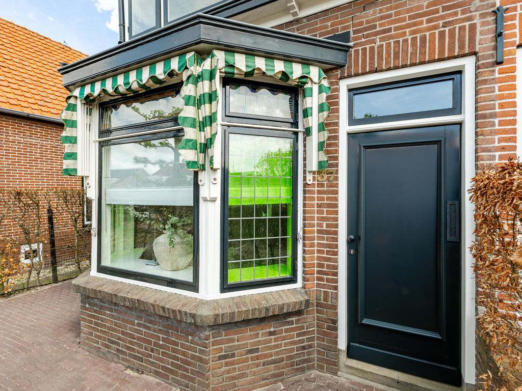 Nieuweweg 37, Hardinxveld-Giessendam