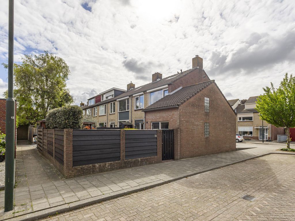 Graaf Adolfstraat 26, Hardinxveld-Giessendam