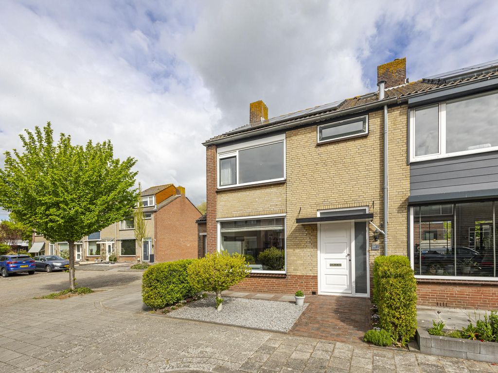 Graaf Adolfstraat 26, Hardinxveld-Giessendam