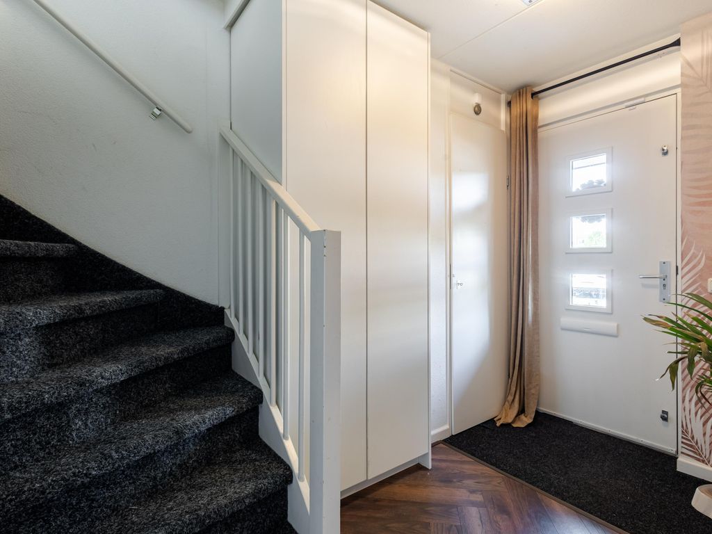 Ekster 4, HARDINXVELD-GIESSENDAM