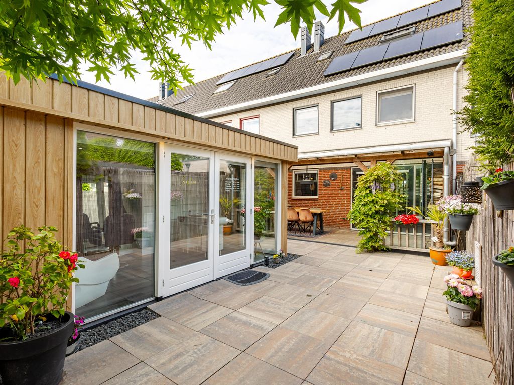 Ekster 4, HARDINXVELD-GIESSENDAM