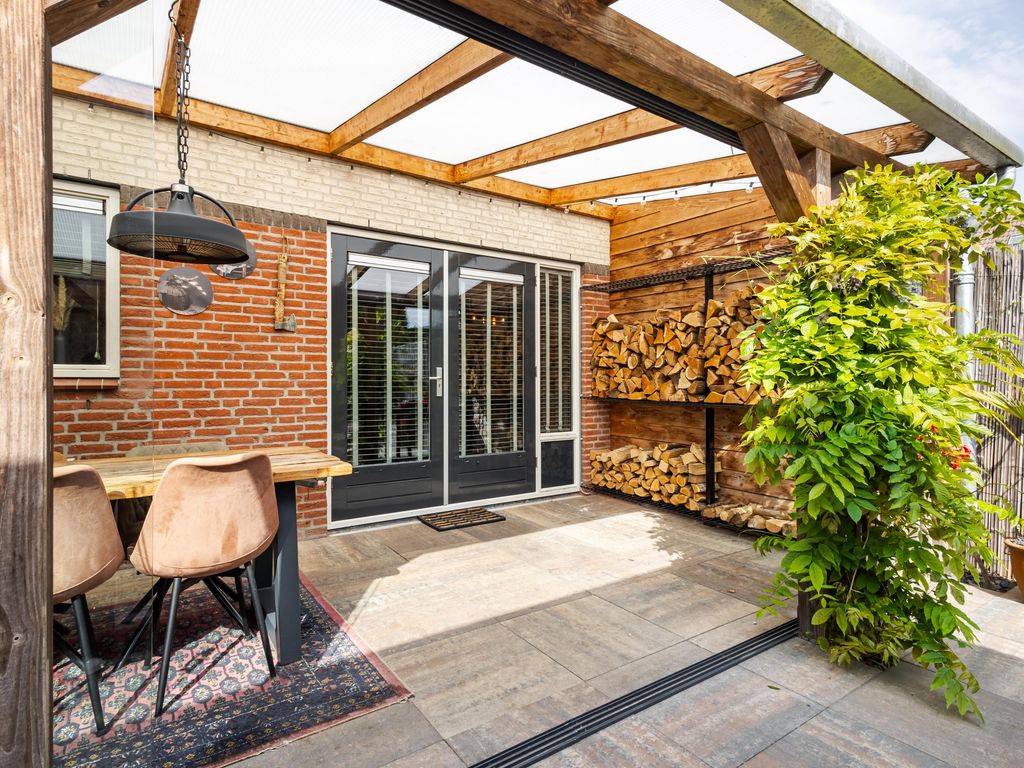Ekster 4, HARDINXVELD-GIESSENDAM