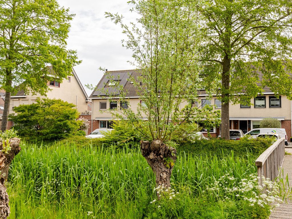 Ekster 4, HARDINXVELD-GIESSENDAM