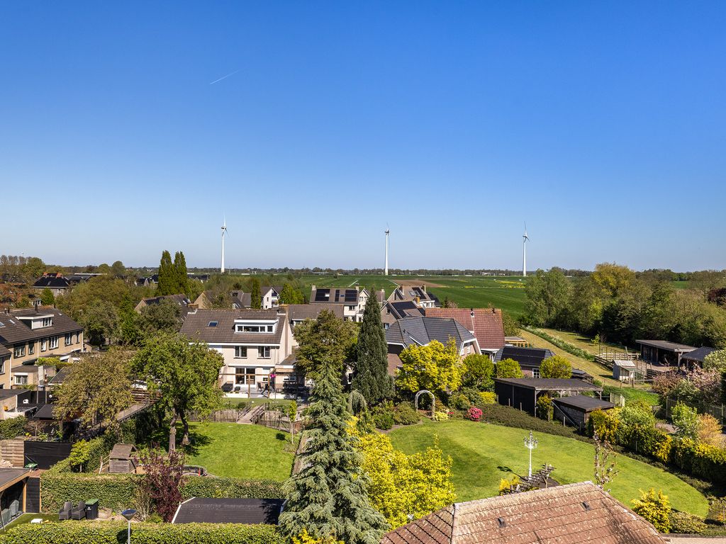 Rivierdijk 199, HARDINXVELD-GIESSENDAM