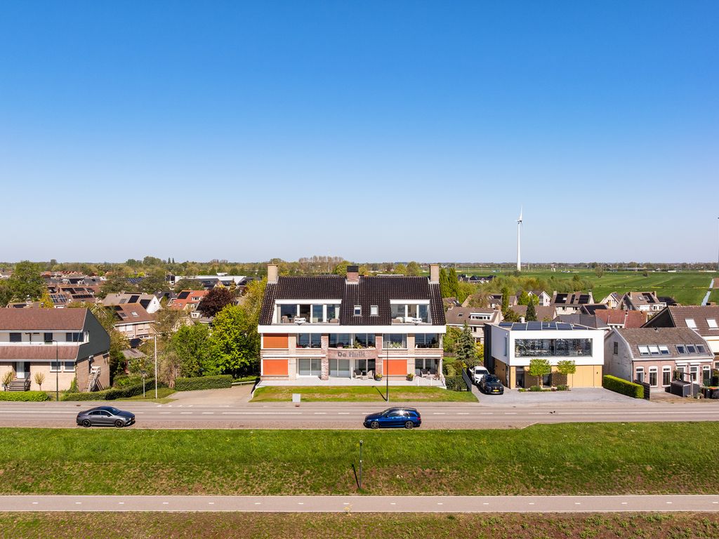 Rivierdijk 199, HARDINXVELD-GIESSENDAM