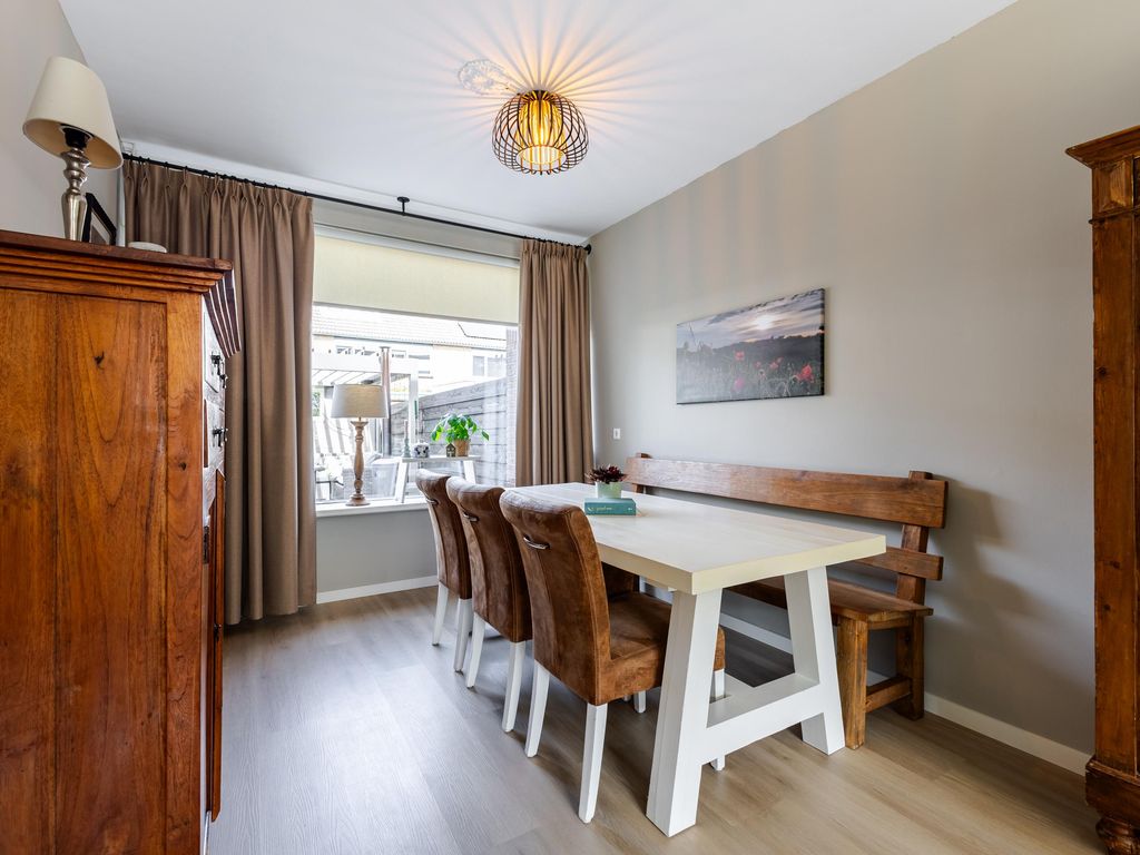 Groot Veldsweer 28, HARDINXVELD-GIESSENDAM