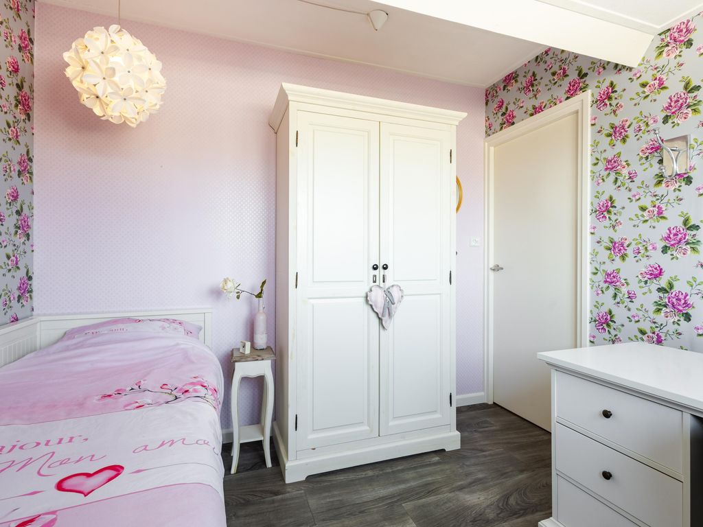 Groot Veldsweer 28, HARDINXVELD-GIESSENDAM