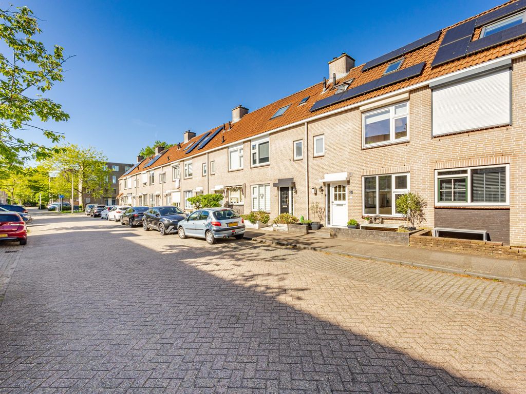 P.A. de Genestetstraat 57, Sliedrecht