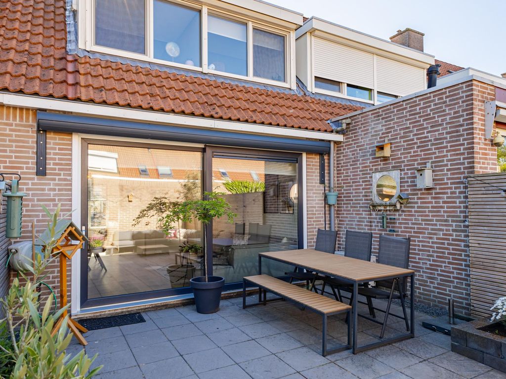 P.A. de Genestetstraat 57, Sliedrecht