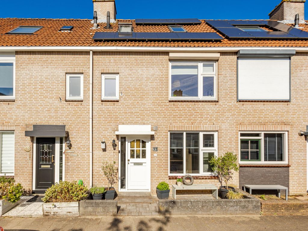 P.A. de Genestetstraat 57, Sliedrecht