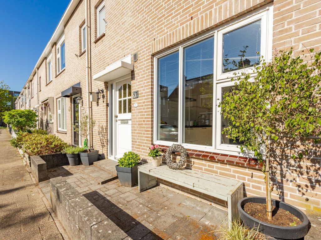 P.A. de Genestetstraat 57, Sliedrecht