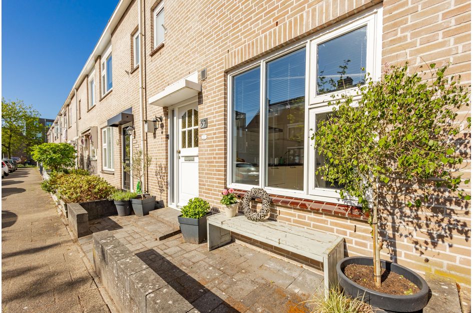 P.A. de Genestetstraat 57