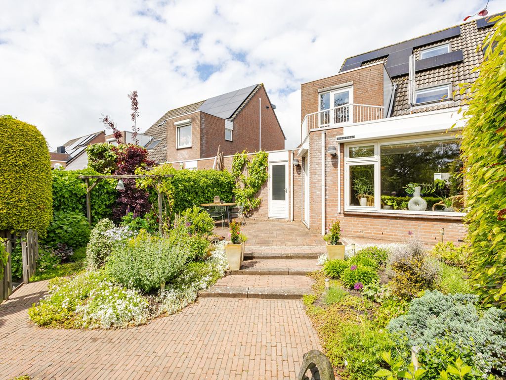 Vierling 4, HARDINXVELD-GIESSENDAM
