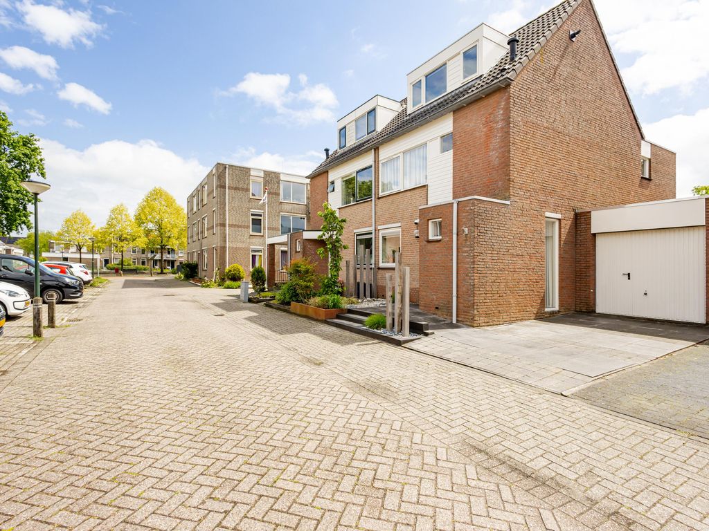 Vierling 4, HARDINXVELD-GIESSENDAM