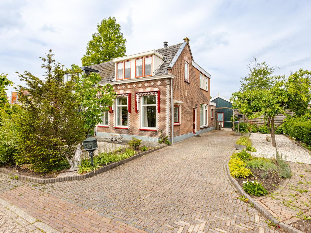 Kerkweg 68, Hardinxveld-Giessendam