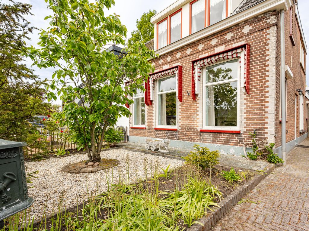 Kerkweg 68, Hardinxveld-Giessendam