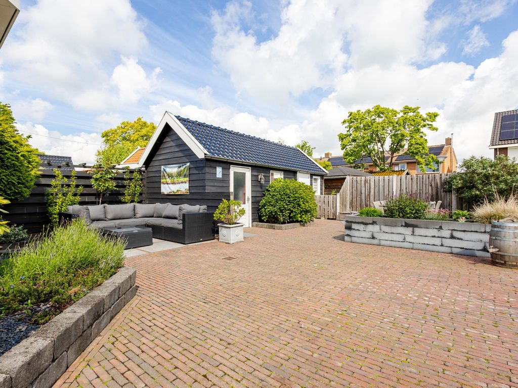 Weteringstraat 43, HARDINXVELD-GIESSENDAM