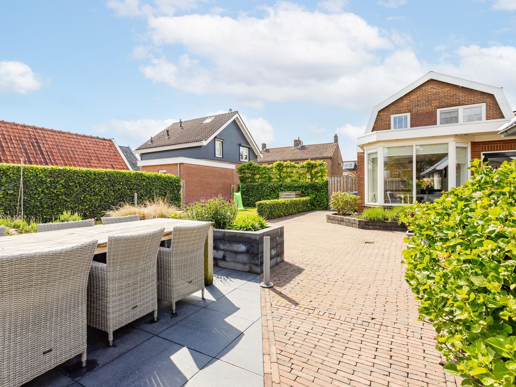 Weteringstraat 43, HARDINXVELD-GIESSENDAM