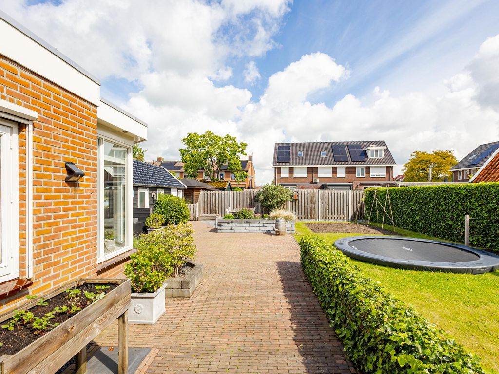 Weteringstraat 43, HARDINXVELD-GIESSENDAM