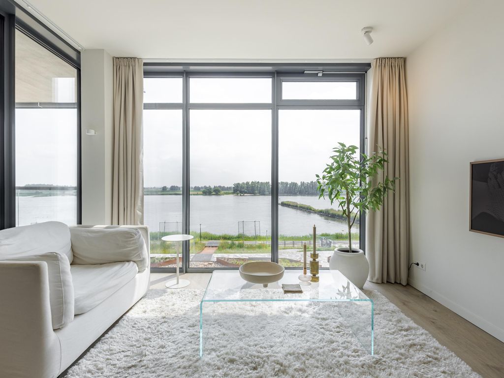 Gietijzer 98, HARDINXVELD-GIESSENDAM