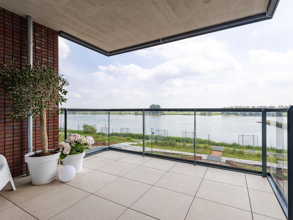 Gietijzer 98, HARDINXVELD-GIESSENDAM