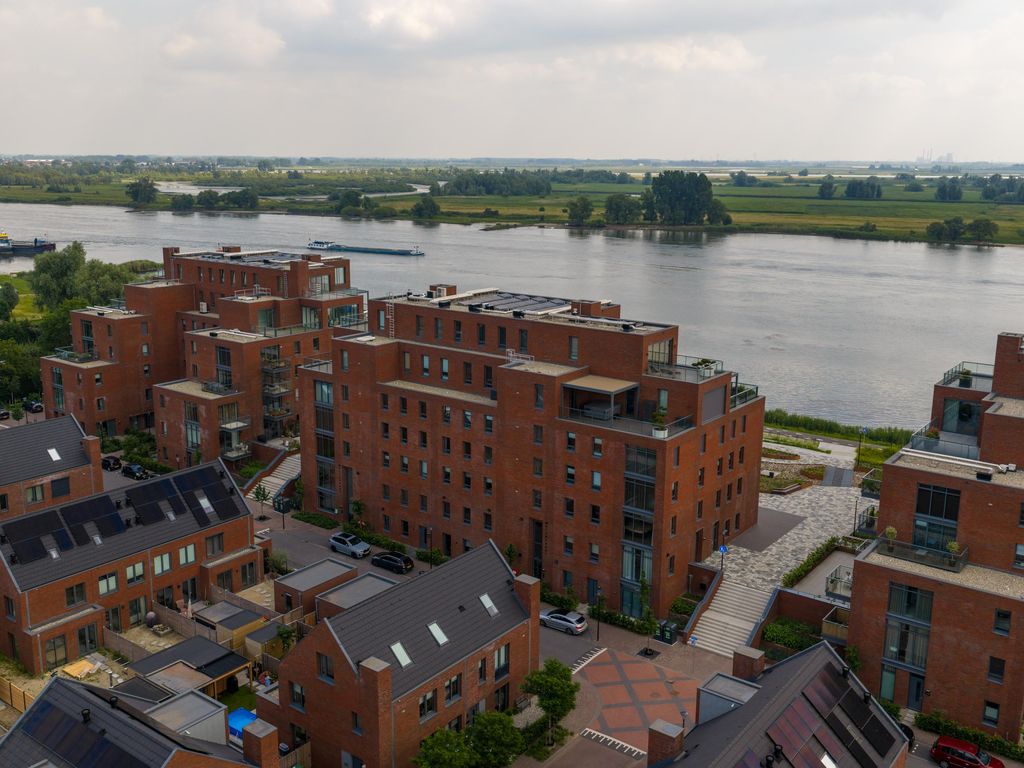 Gietijzer 98, HARDINXVELD-GIESSENDAM