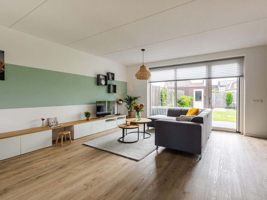 Prinses Margrietstraat 28, HARDINXVELD-GIESSENDAM