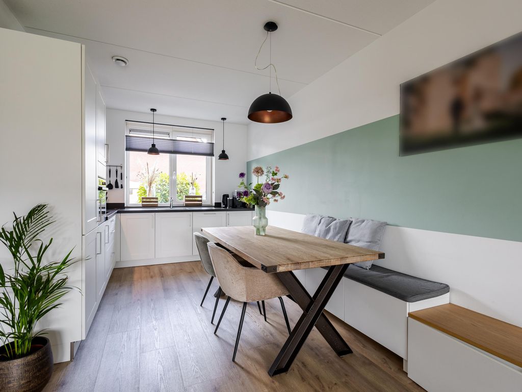Prinses Margrietstraat 28, HARDINXVELD-GIESSENDAM