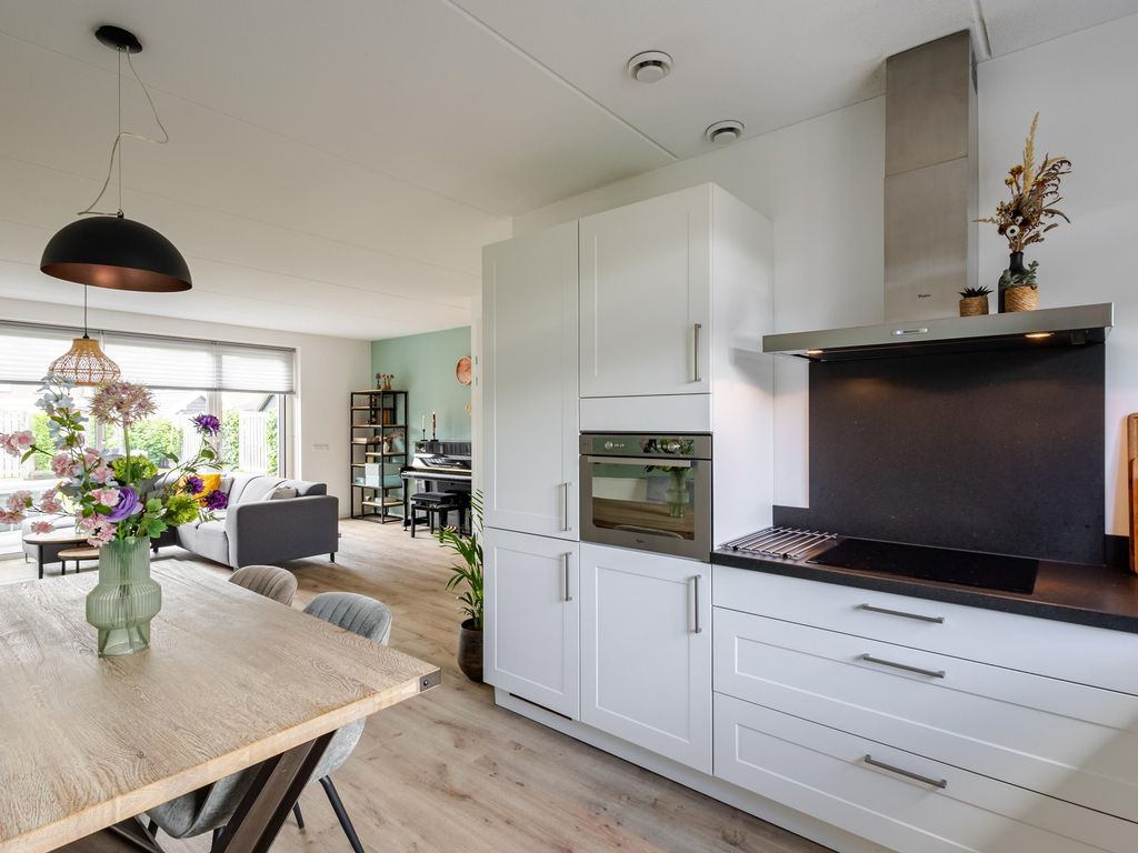 Prinses Margrietstraat 28, HARDINXVELD-GIESSENDAM