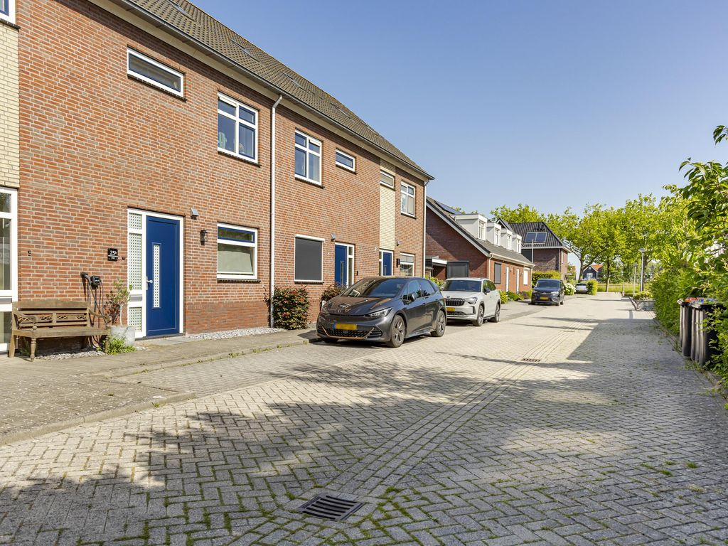 Parallelweg 25C, HARDINXVELD-GIESSENDAM