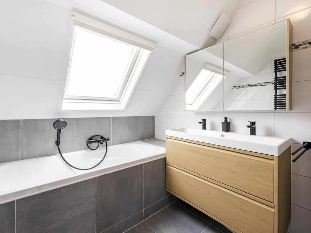 Koetshuis 6, Hardinxveld-Giessendam