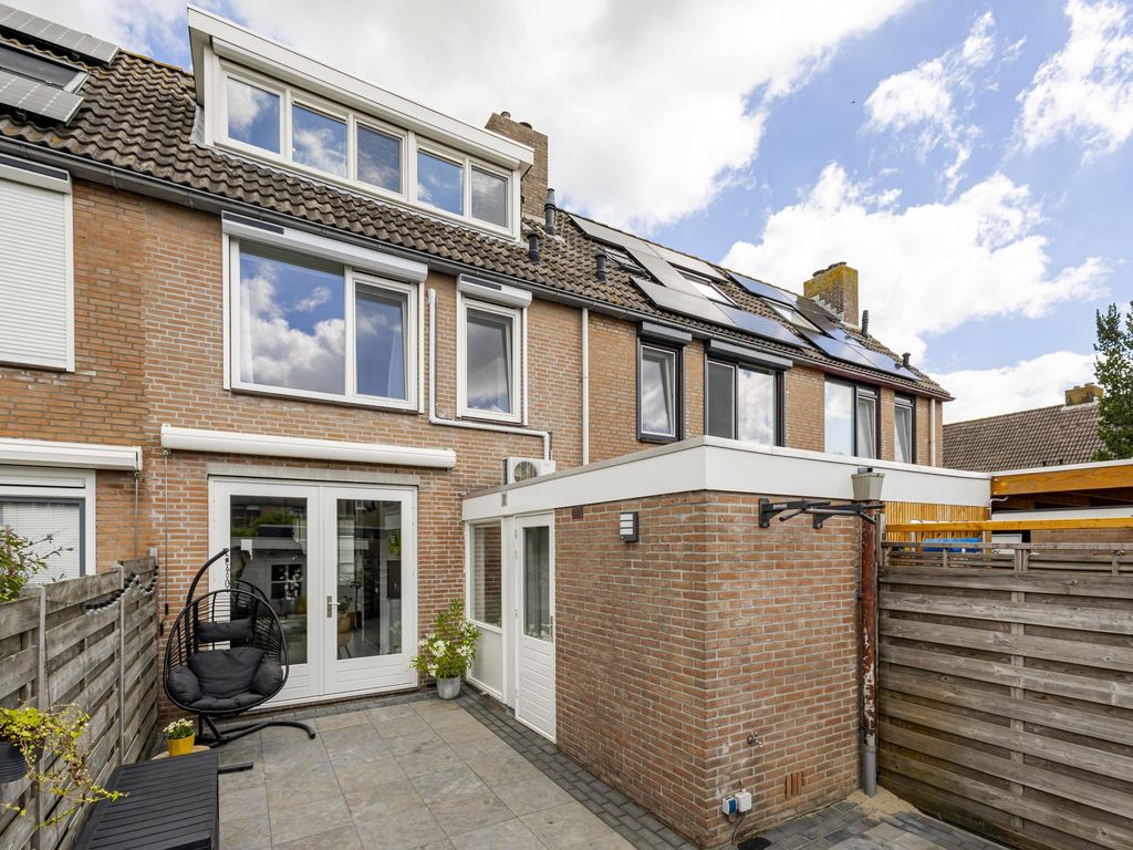 Koetshuis 6, Hardinxveld-Giessendam