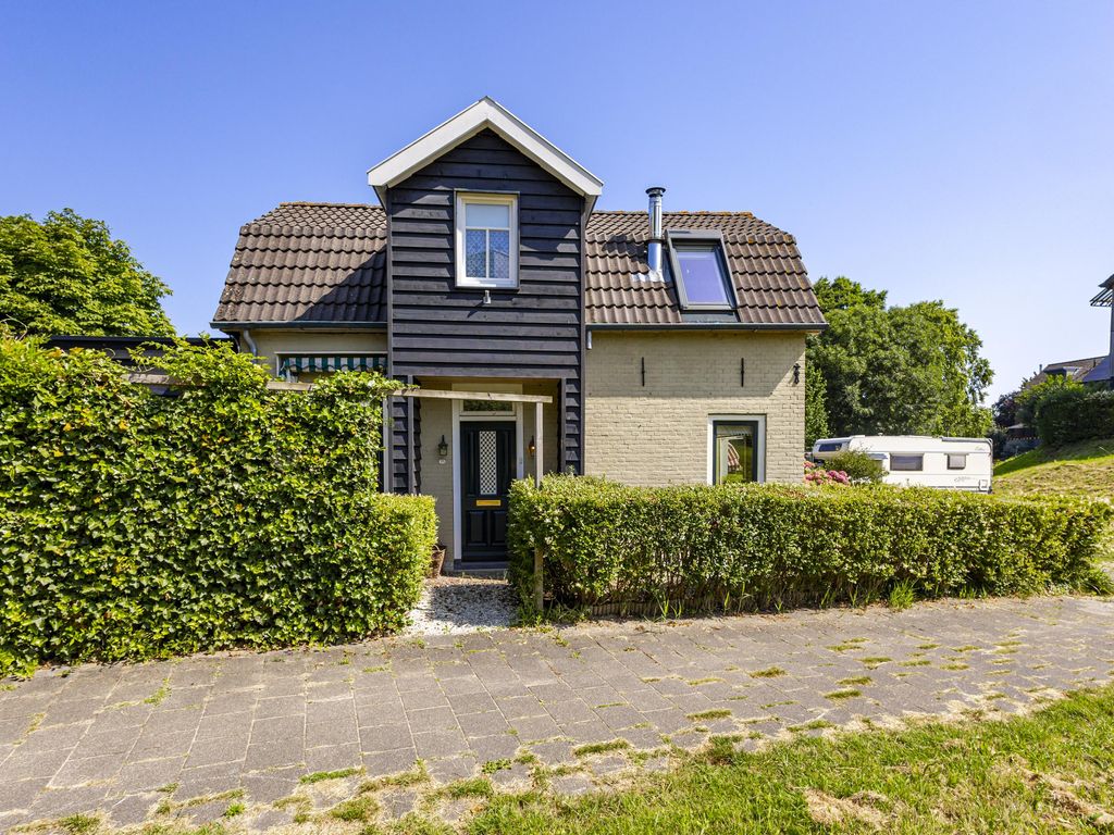 Poelenstoep 17, Sliedrecht