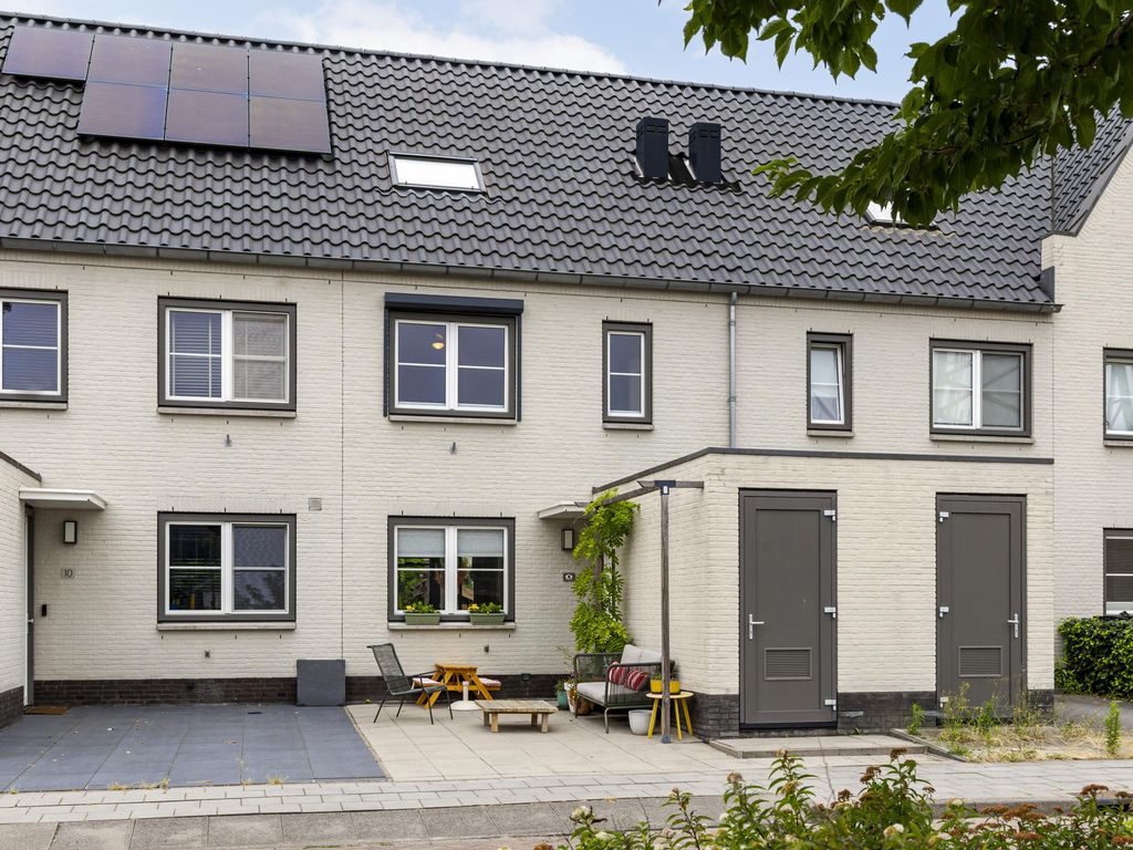 Benedenveer 8, Sliedrecht
